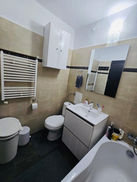 Nicolae Grigorescu, 10 minute metrou, Postavarul intersectie 1 Decembrie,